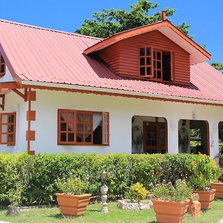 Veronic Self-Catering Guest House La Digue エクステリア 写真